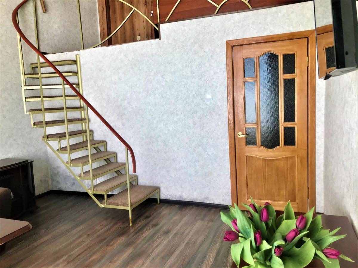 Мини-Отель Лучезарный Gagra Ngoại thất bức ảnh